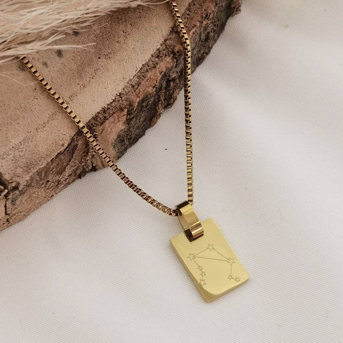 Personalisierte Halskette in Gold, Silber und Rosé mit rechteckigem Gravur Plättchen Anhängern in 15mm oder 20mm, personalisiertes Geschenk