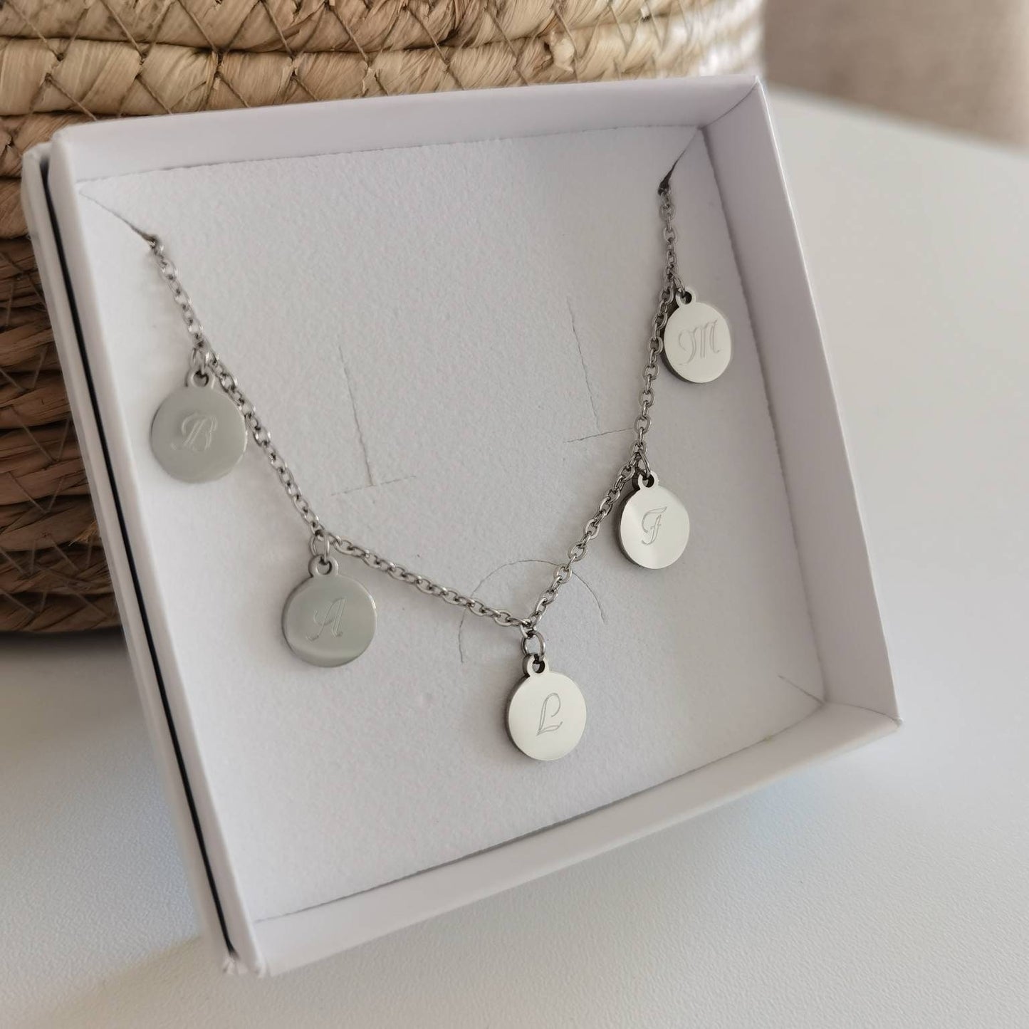 Personalisierte 10mm Plättchen Kette in Gold, Rosé, Silber aus Edelstahl, Kette Buchstaben Gravur, Namens Kette als Geschenk, Halskette gold