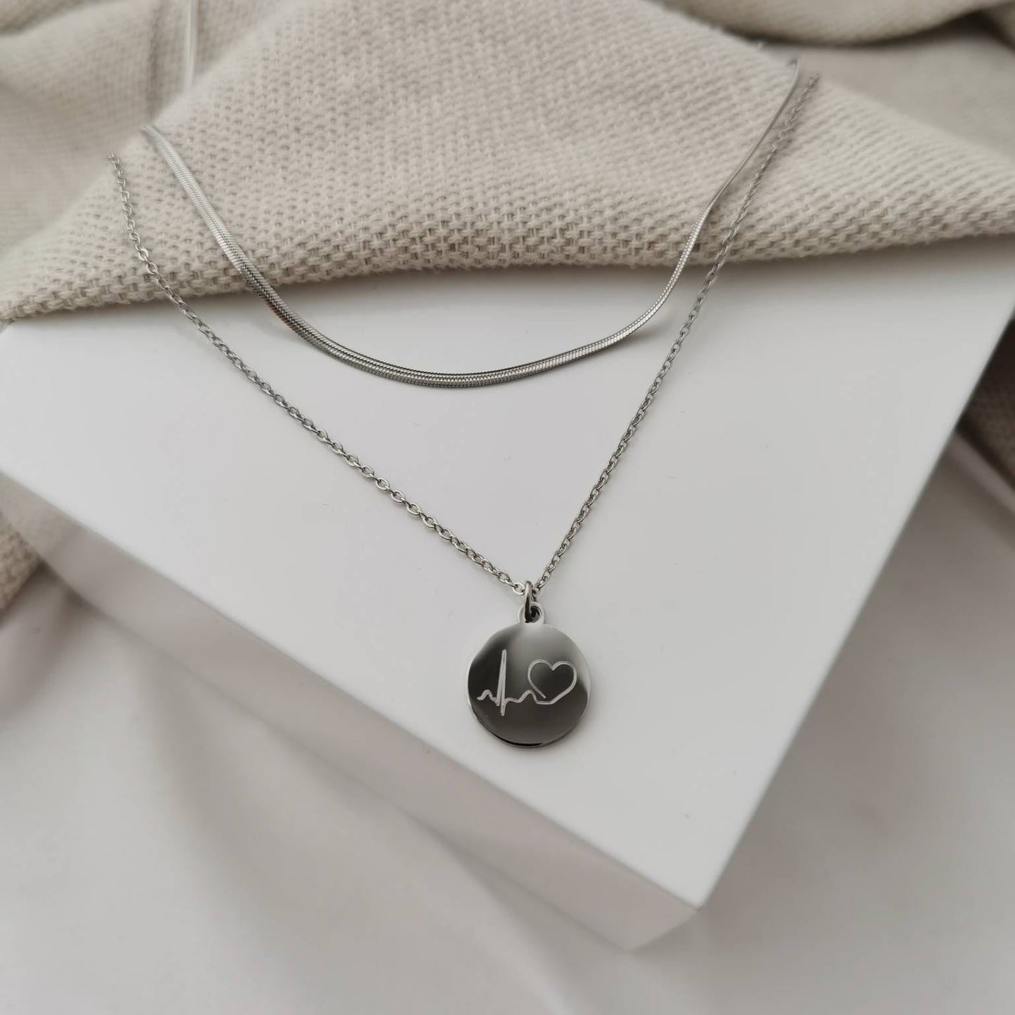 Set aus 2 Ketten, Gravur Plättchen Kette, Schlangen Halskette, Personalisiertes Geschenk, Namenskette, Buchstabenkette