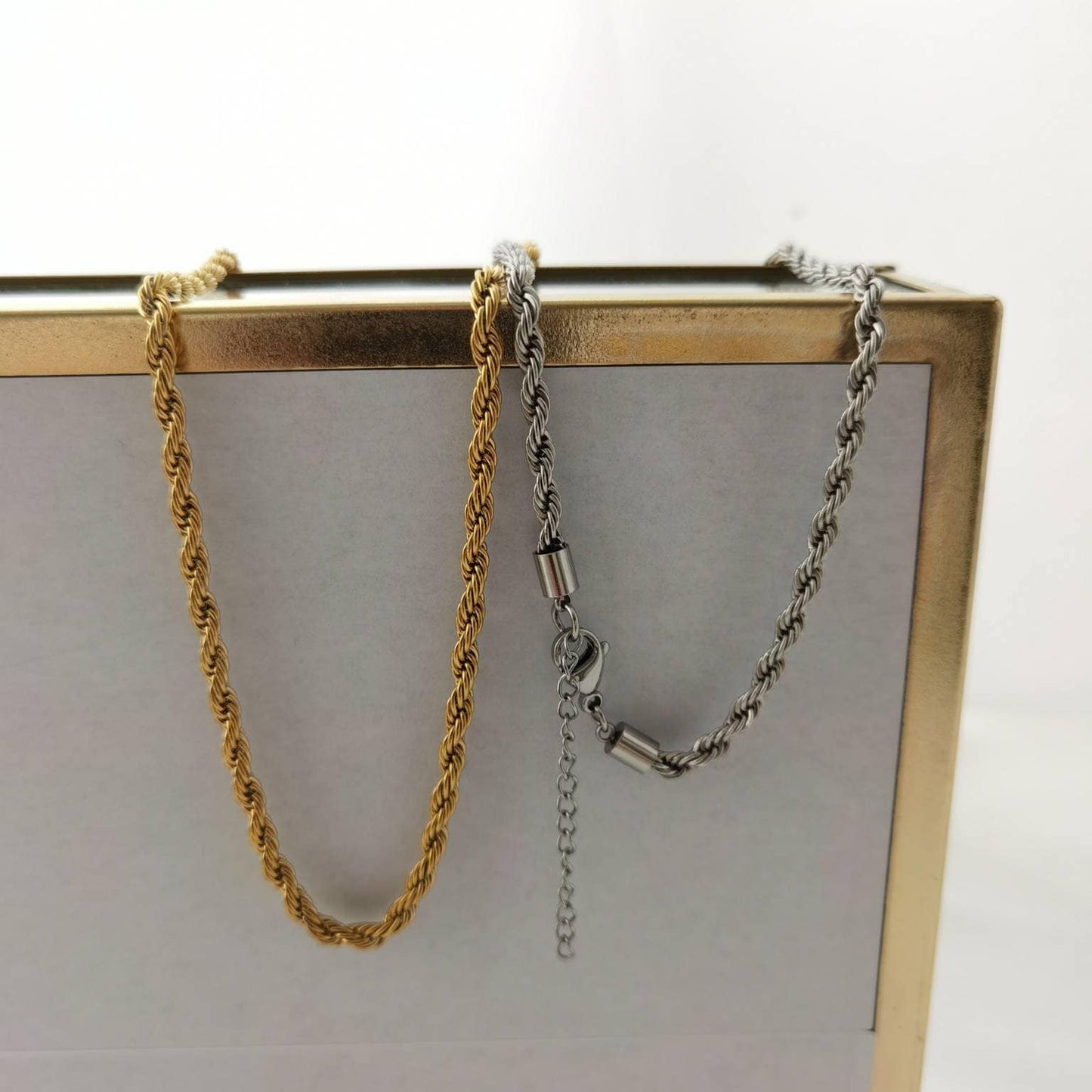 Kordelkette in Gold oder Silber aus Edelstahl,Kordel Halskette 4mm dick,gedrehte Kette,Geschenk für Frauen,Damen Schmuck,Personalisierbar