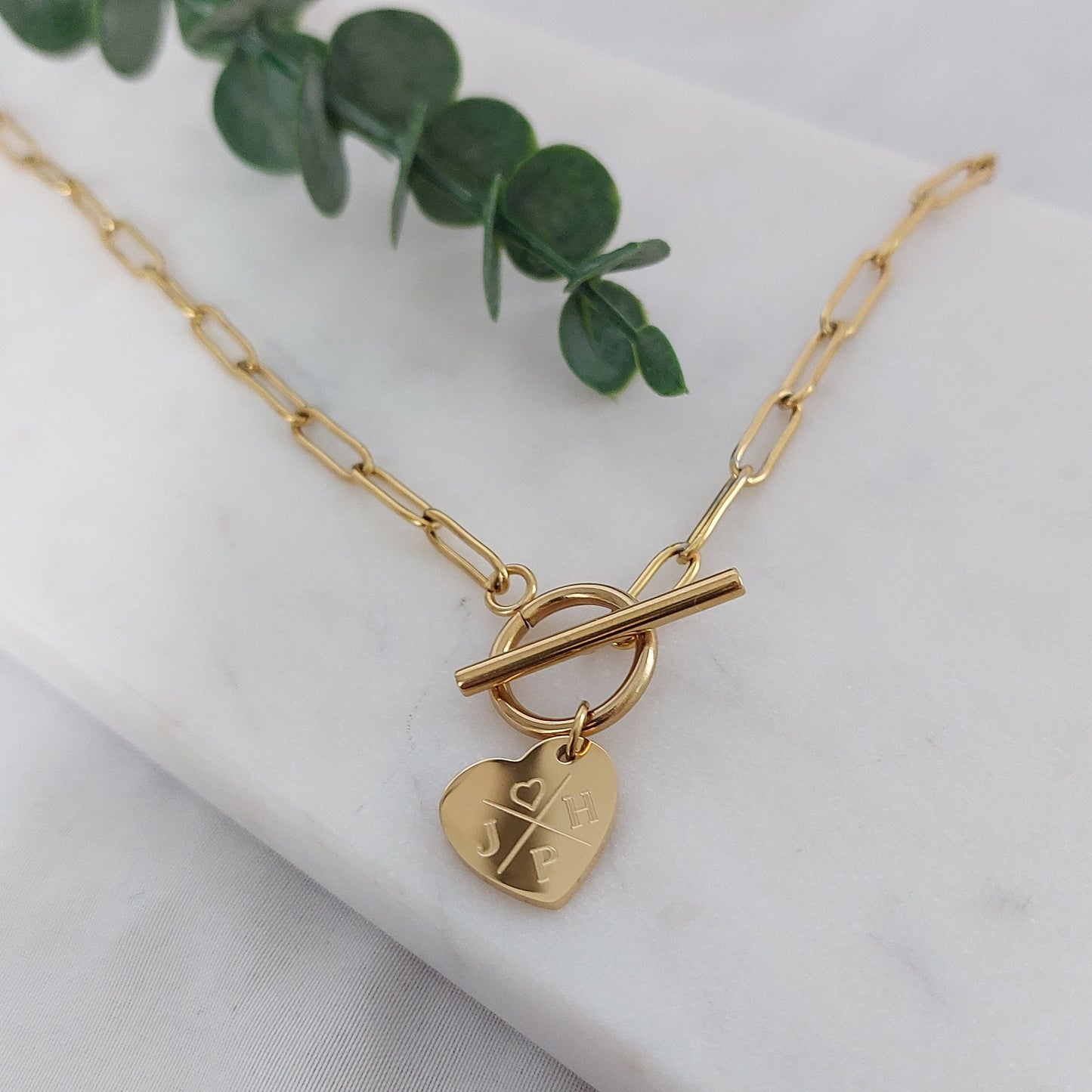 Grobe Gliederkette mit Knebelverschluss und personalisierten Herz Anhänger, Gravurschmuck, personalisiertes Weihnachtsgeschenk für Frauen