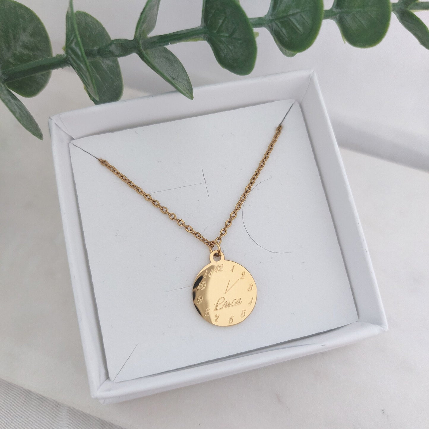 Personalisierte 15mm Plättchen Halskette mit Geburtszeit,Namensgravur, Buchstaben Plättchen Kette, Kette als personalisiertes Geschenk