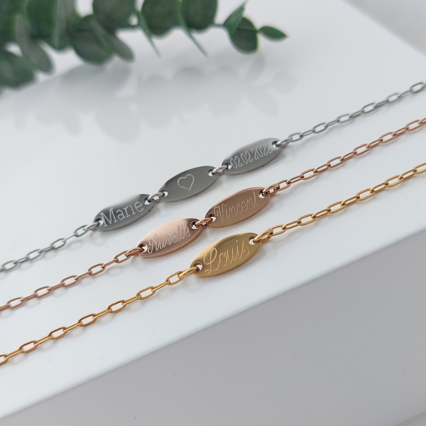 Personalisiertes Gravur Armband in Gold, Silber, Rosé, Armkette mit Buchstaben Plättchen, Namensarmband, Personalisiertes Geschenk Frauen