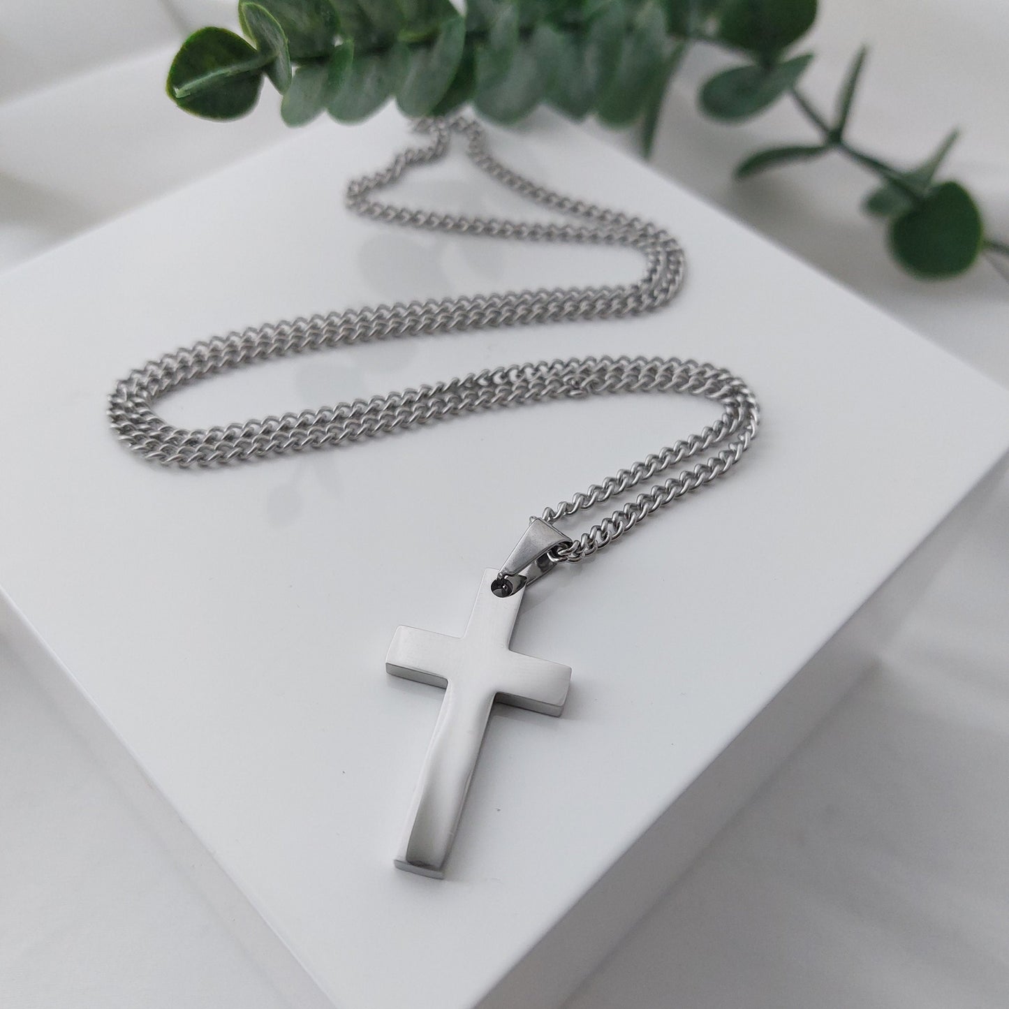 Herren Kreuz Kette personalisiert mit Gravur in Gold,Silber & Schwarz, Herren Kette mit Kreuz Anhänger personalisiert als Geschenk