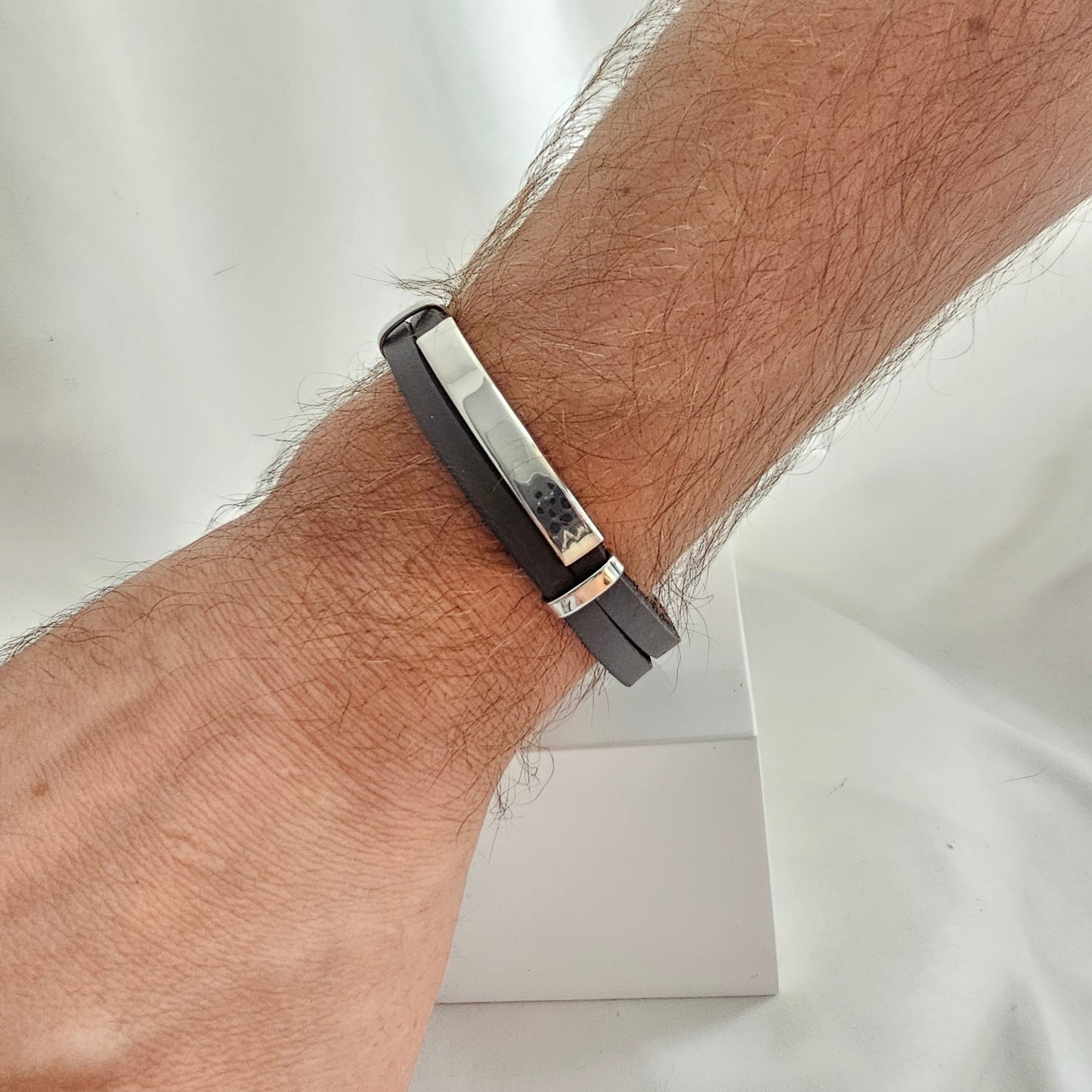 Personalisiertes Männer Armband,Herren Armband Leder+Edelstahl ,Gravur Armband,Herren Armband mit Gravur,Geschenk für Papa,Vatertagsgeschenk
