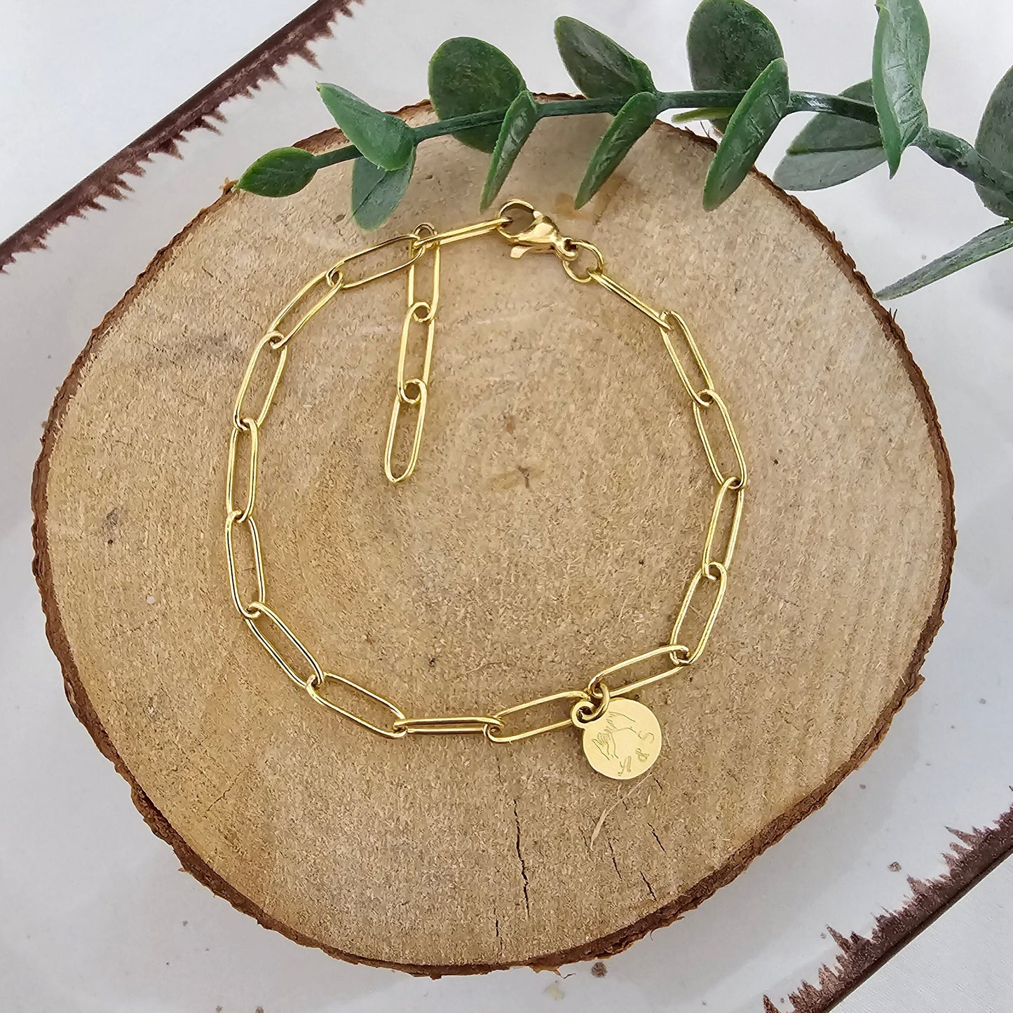 Personalisiertes Armband mit Gravur Plättchen in Silber, Gold und Rosé, grobes Armkette mit Buchstaben Anhänger, personalisiertes Geschenk