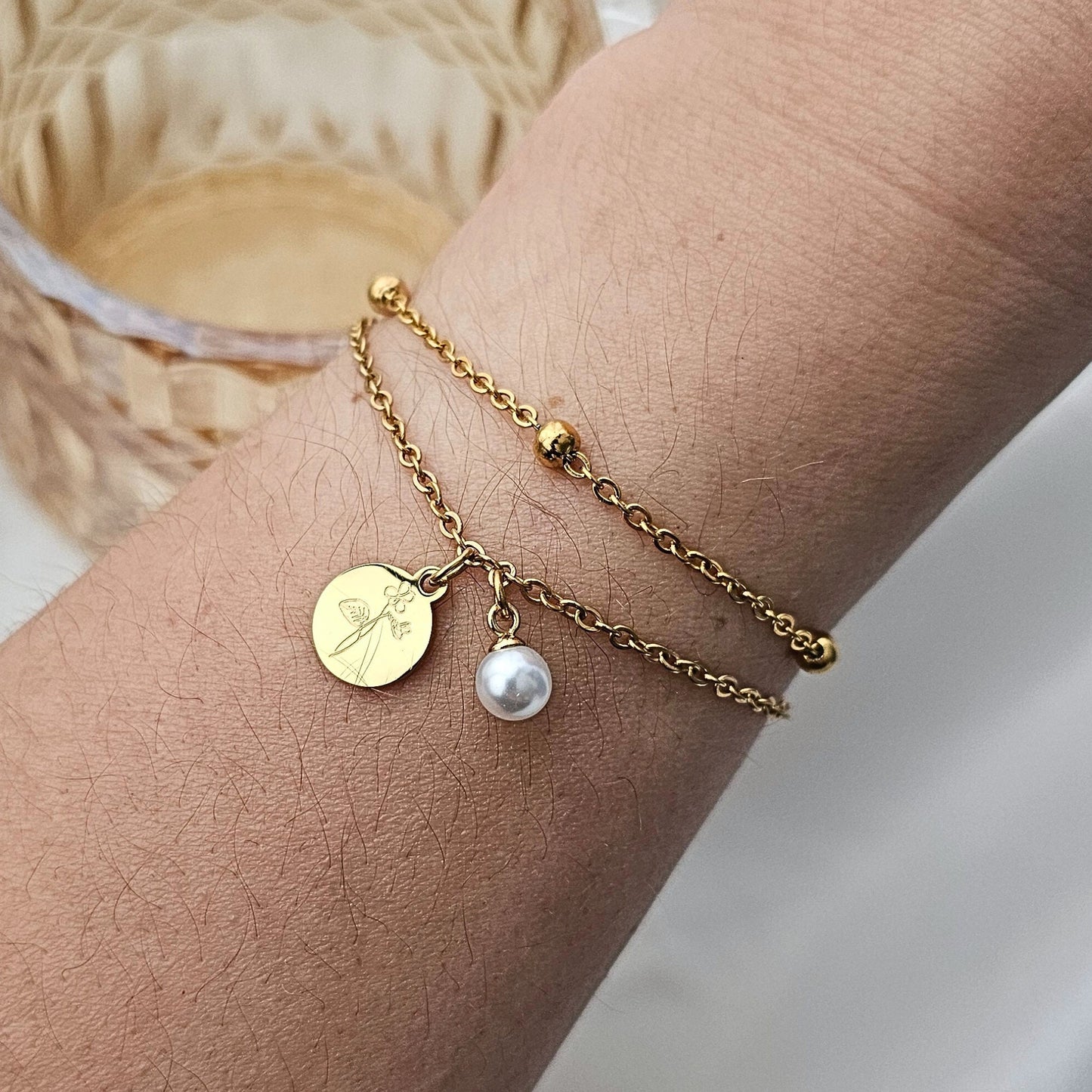 Mehrreihiges Armband mit Gravurplättchen & Perle, Kugelarmband aus Edelstahl in Silber o. Gold, Perlenarmband als personalisiertes Geschenk
