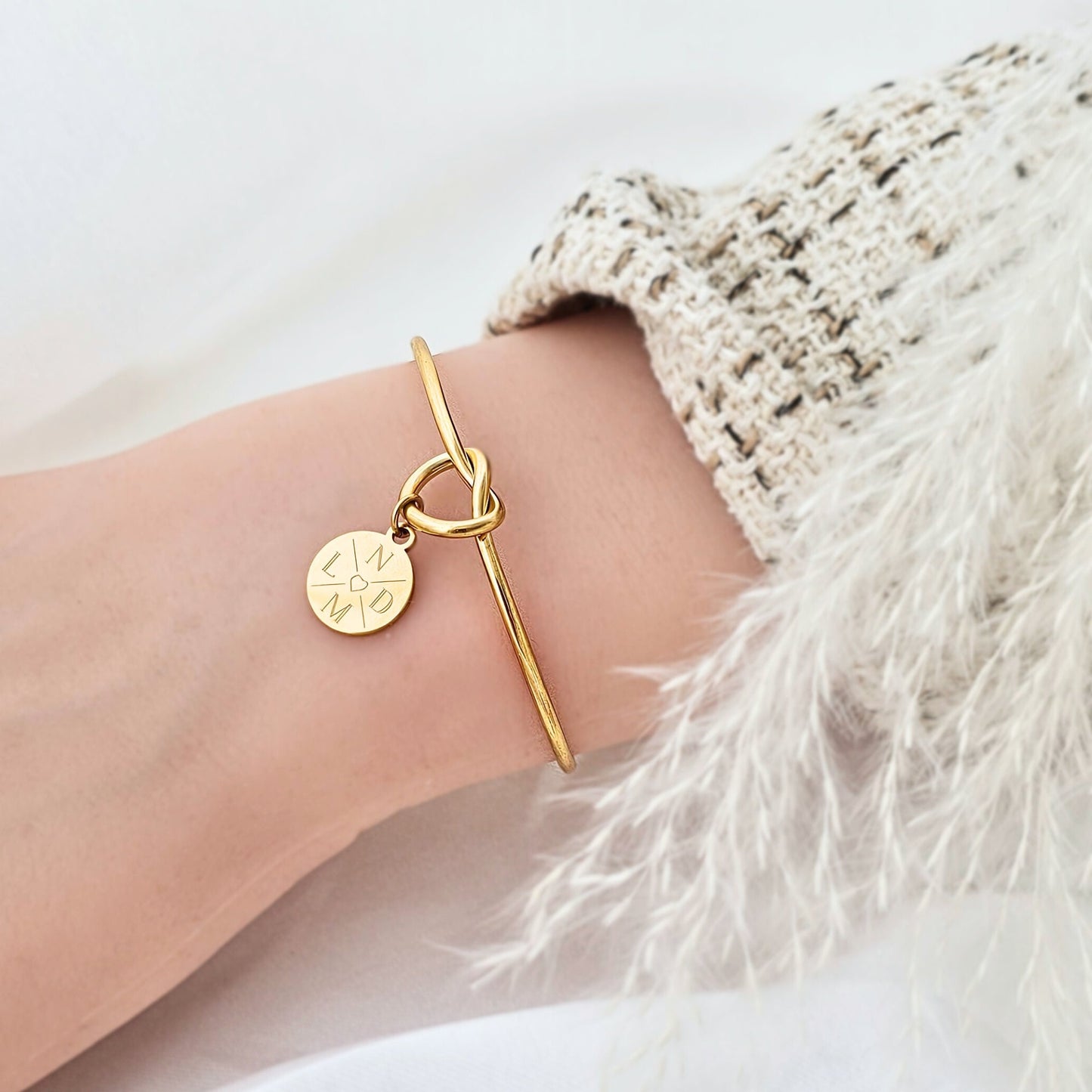 Knotenarmband personalisiert mit Gravurplättchen, Knotenarmband mit Gravur Anhänger, Gravur Armband, personalisiertes Geschenk, Armreifen