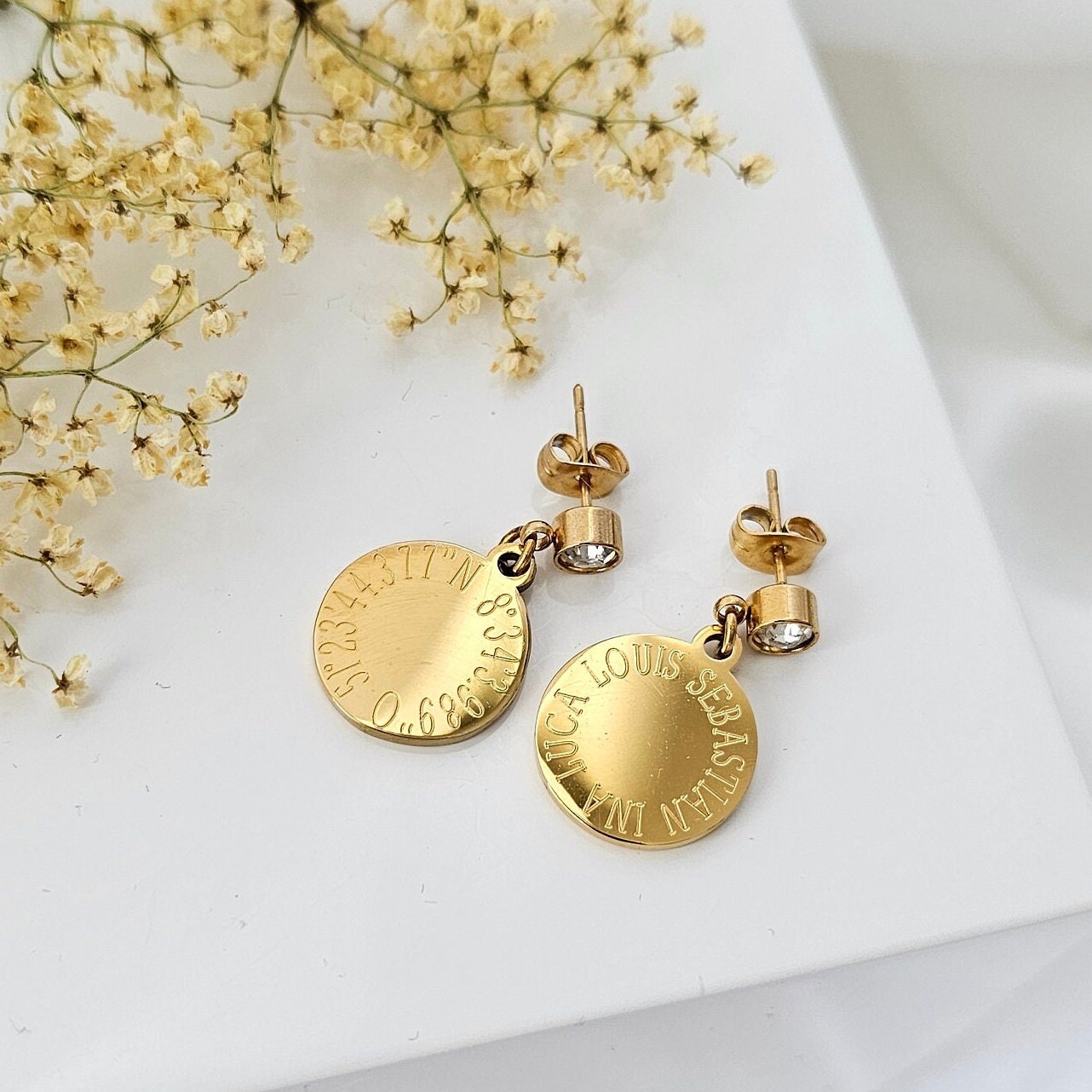 Zirkonia Ohrstecker personalisiert mit Gravur Plättchen Anhänger Gold, Silber | personalisierte Geschenke | Damen Schmuck | wasserfest