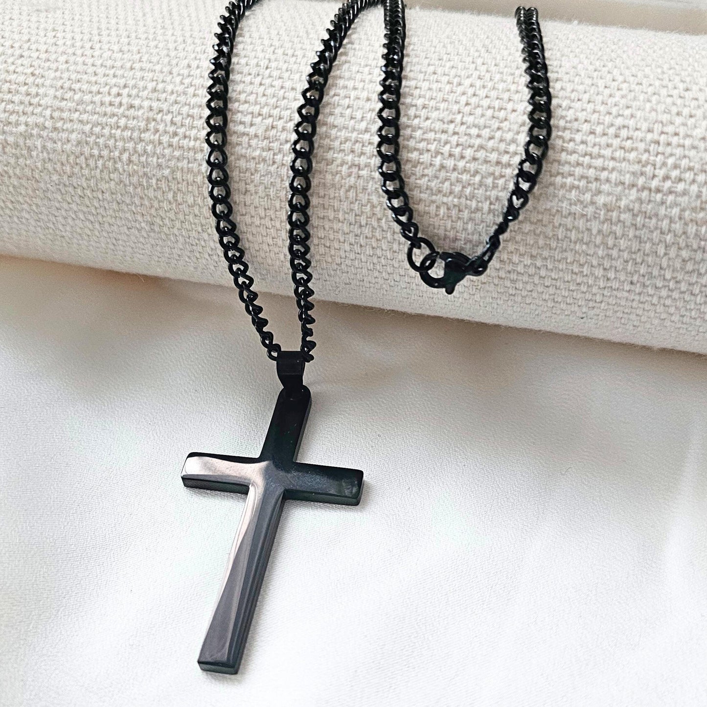 Herren Kreuzkette mit Gravur in Gold,Silber & Schwarz | Männer Kette mit Kreuz Anhänger personalisiert | personalisierte Weihnachtsgeschenke