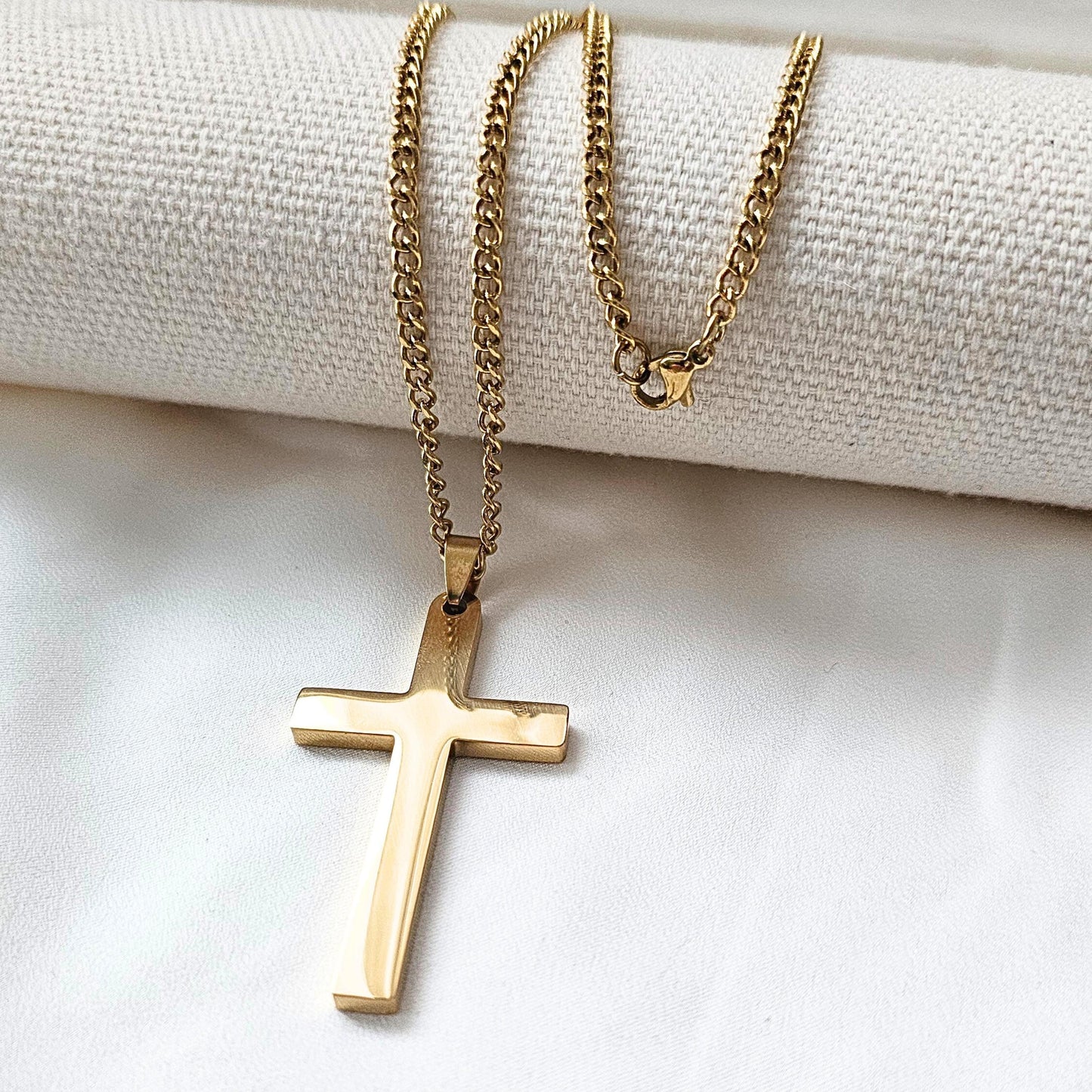 Herren Kreuzkette mit Gravur in Gold,Silber & Schwarz | Männer Kette mit Kreuz Anhänger personalisiert | personalisierte Weihnachtsgeschenke