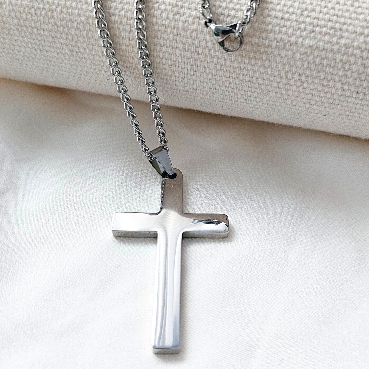Herren Kreuzkette mit Gravur in Gold,Silber & Schwarz | Männer Kette mit Kreuz Anhänger personalisiert | personalisierte Weihnachtsgeschenke