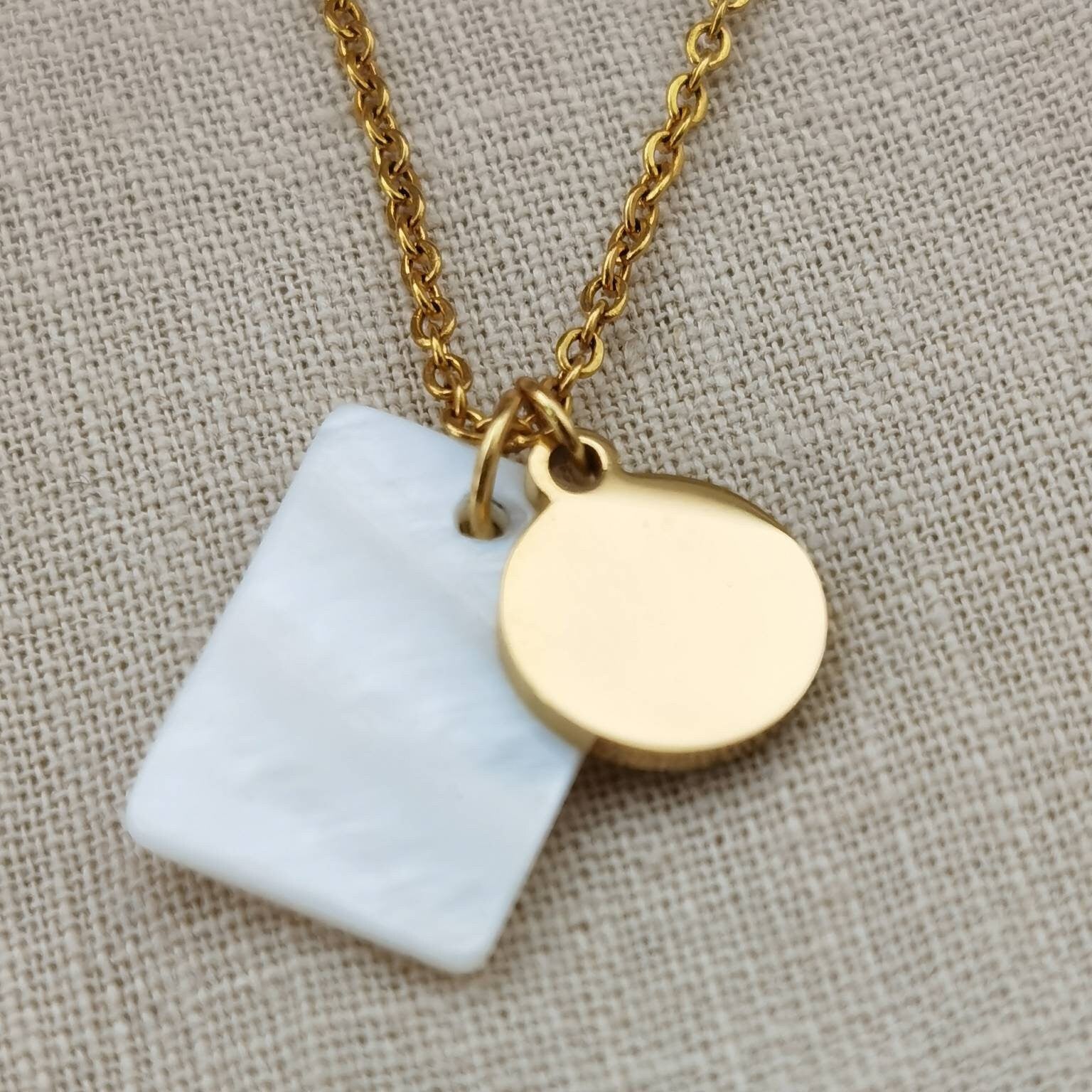 Plättchen Kette personalisiert in Gold,Silber & Rosé, Perlmutt Anhänger, 12mm Gravur Anhänger , personalisiertes Geschenk, Perlmuttplättchen