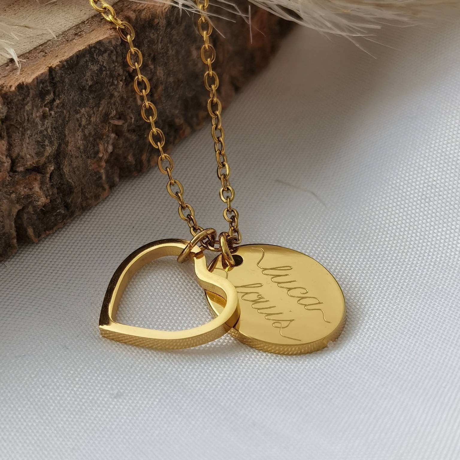 Herz Kette mit ovalem Gravur Plättchen personalisiert in Gold,Silber,Rosé|Personalisierte Geburtsblumen Kette|Weihnachtsgeschenk Frau