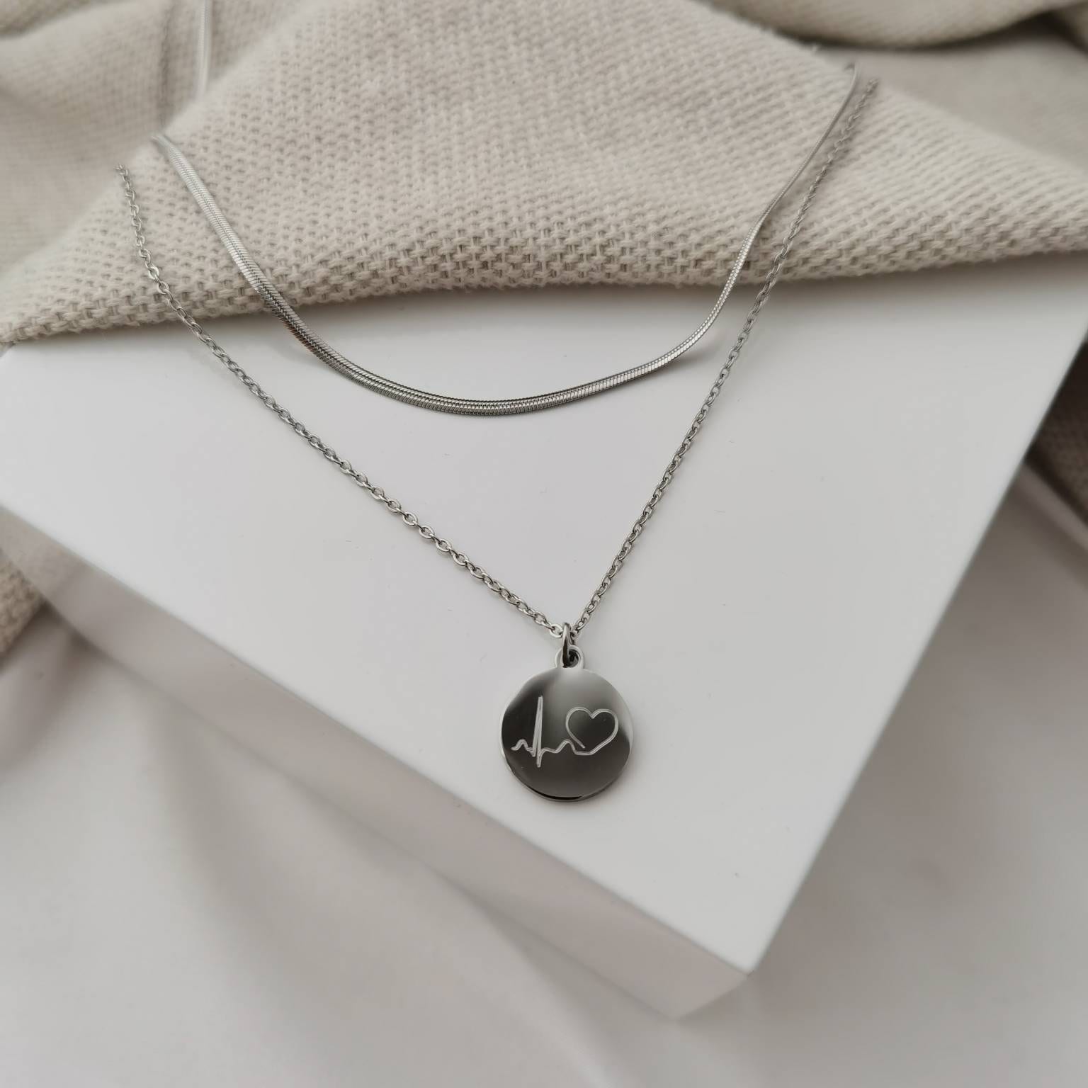 Set aus 2 Ketten, Gravur Plättchen Kette, Schlangen Halskette, Personalisiertes Geschenk, Namenskette, Buchstabenkette