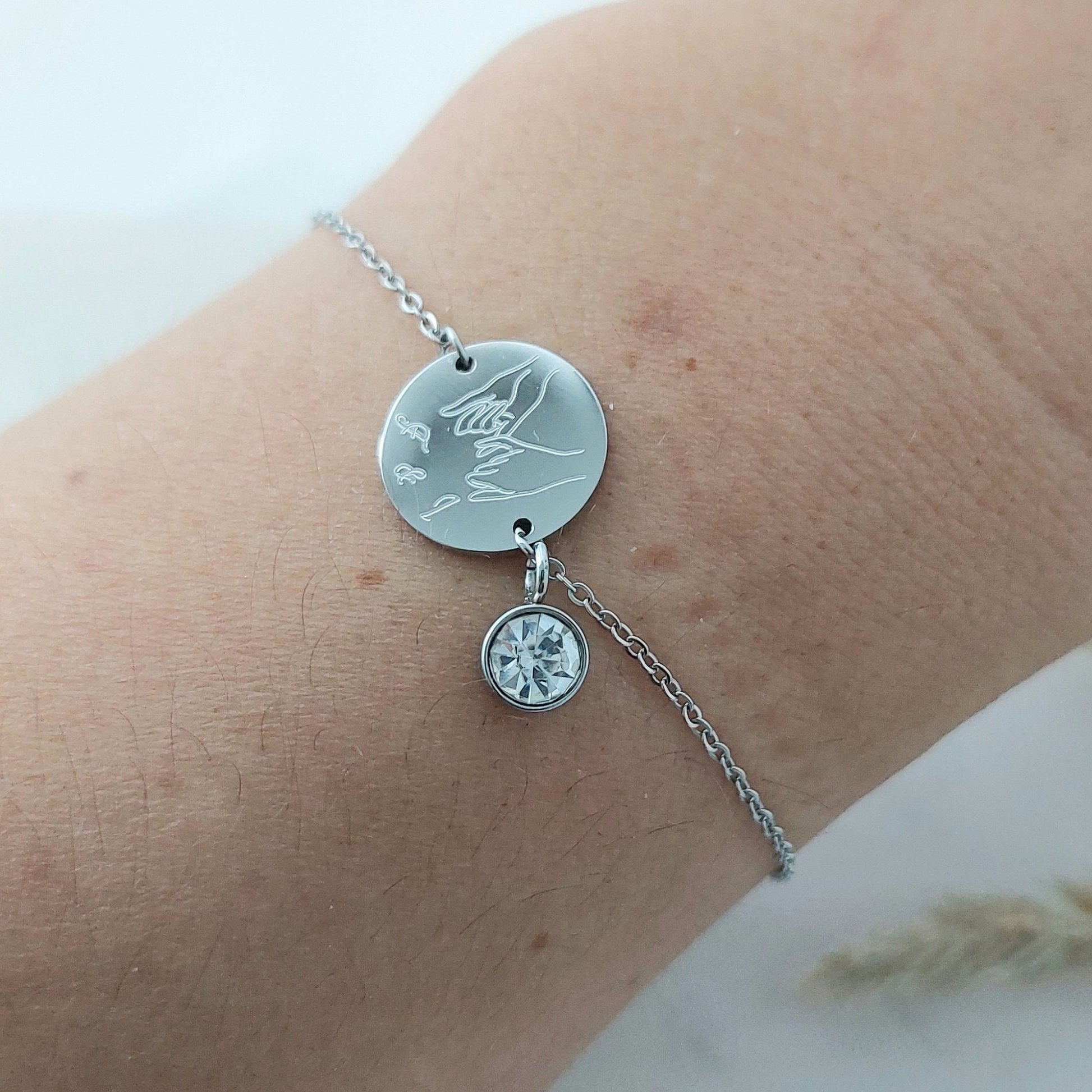 Personalisiertes Geburtsstein Armband in Gold, Silber, Rosé mit 13mm Gravur Plättchen, personalisiertes Geschenk für Mama, Frauen, Freundin