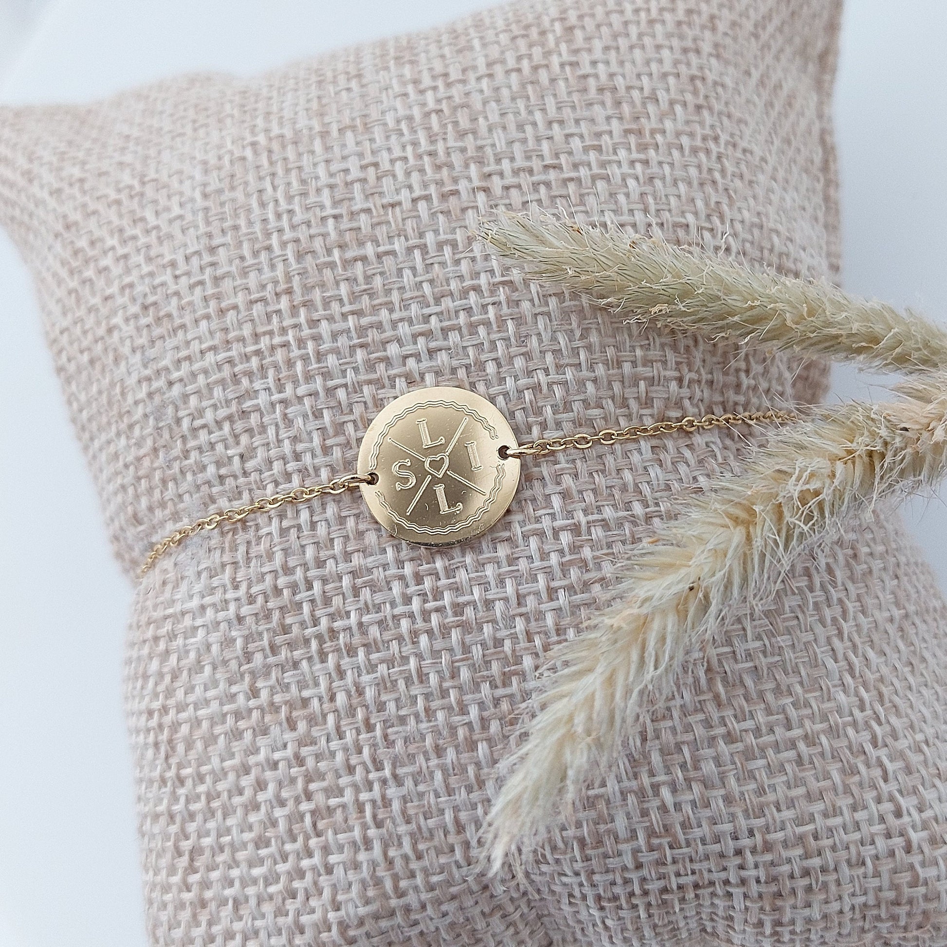 Personalisiertes Armband in Gold, Silber und Rosé mit 13mm Gravur Plättchen, personalisiertes Geschenk für Mama, Frauen, Freundin