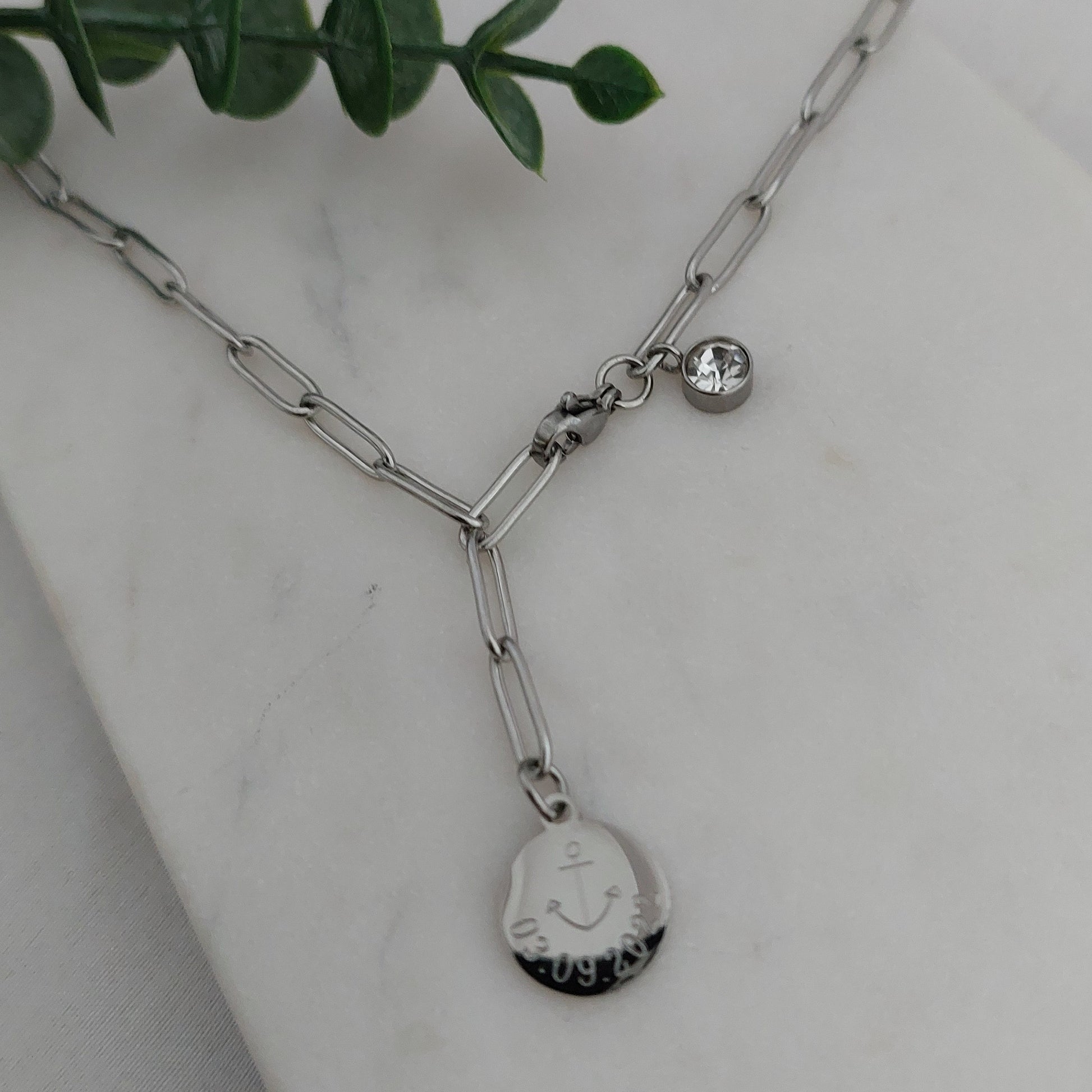 Personalisierte Halskette Gold, Silber, Rosé/Gravur Plättchen/Geburtsstein/Geburtsblumenkette/Namenskette/Buchstabenkette/Geschenk Frauen