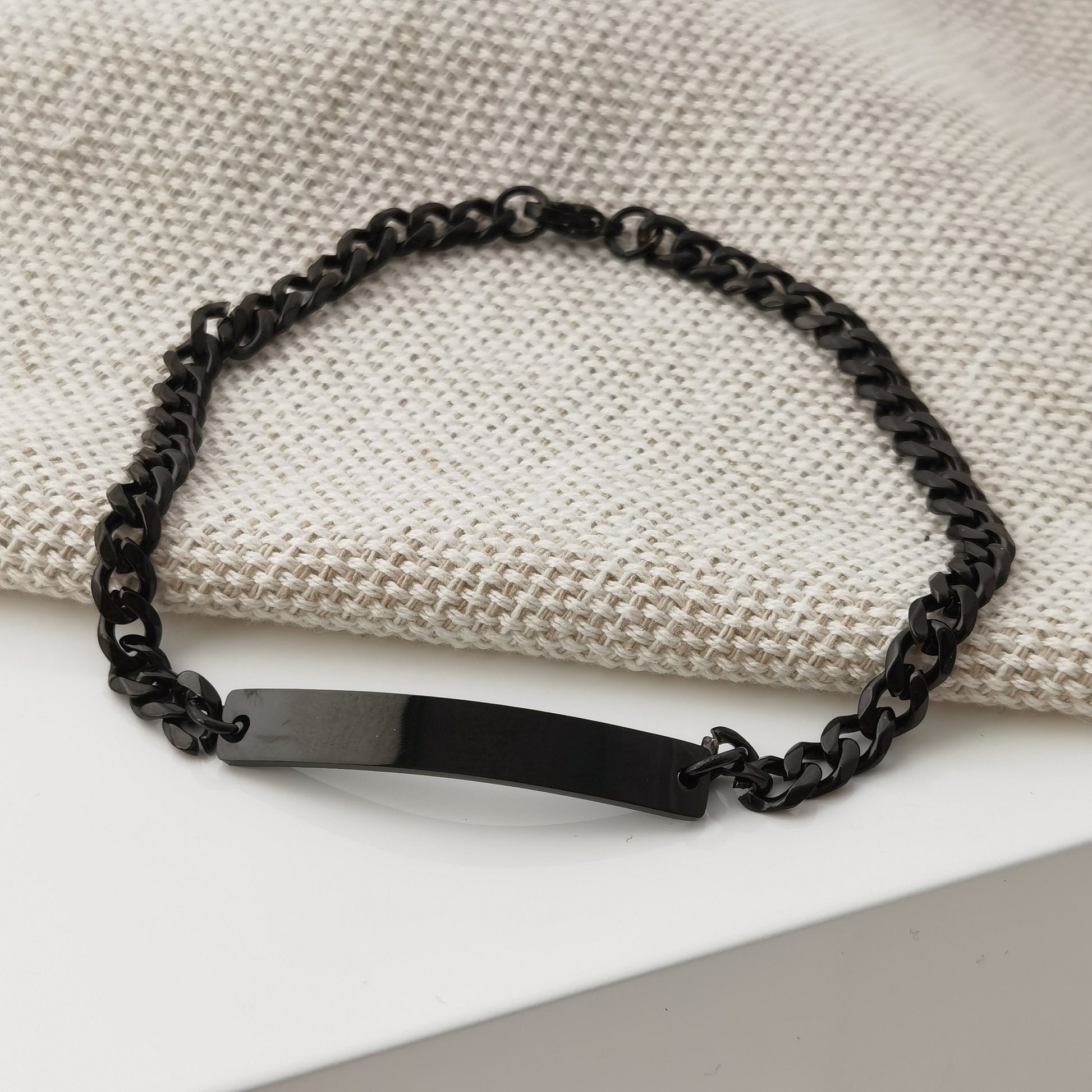 Personalisiertes Männer Armband,Herren Armband aus Edelstahl,Gravur Armband,Herren Armband mit Gravur,Geschenk für Papa,Vatertagsgeschenk