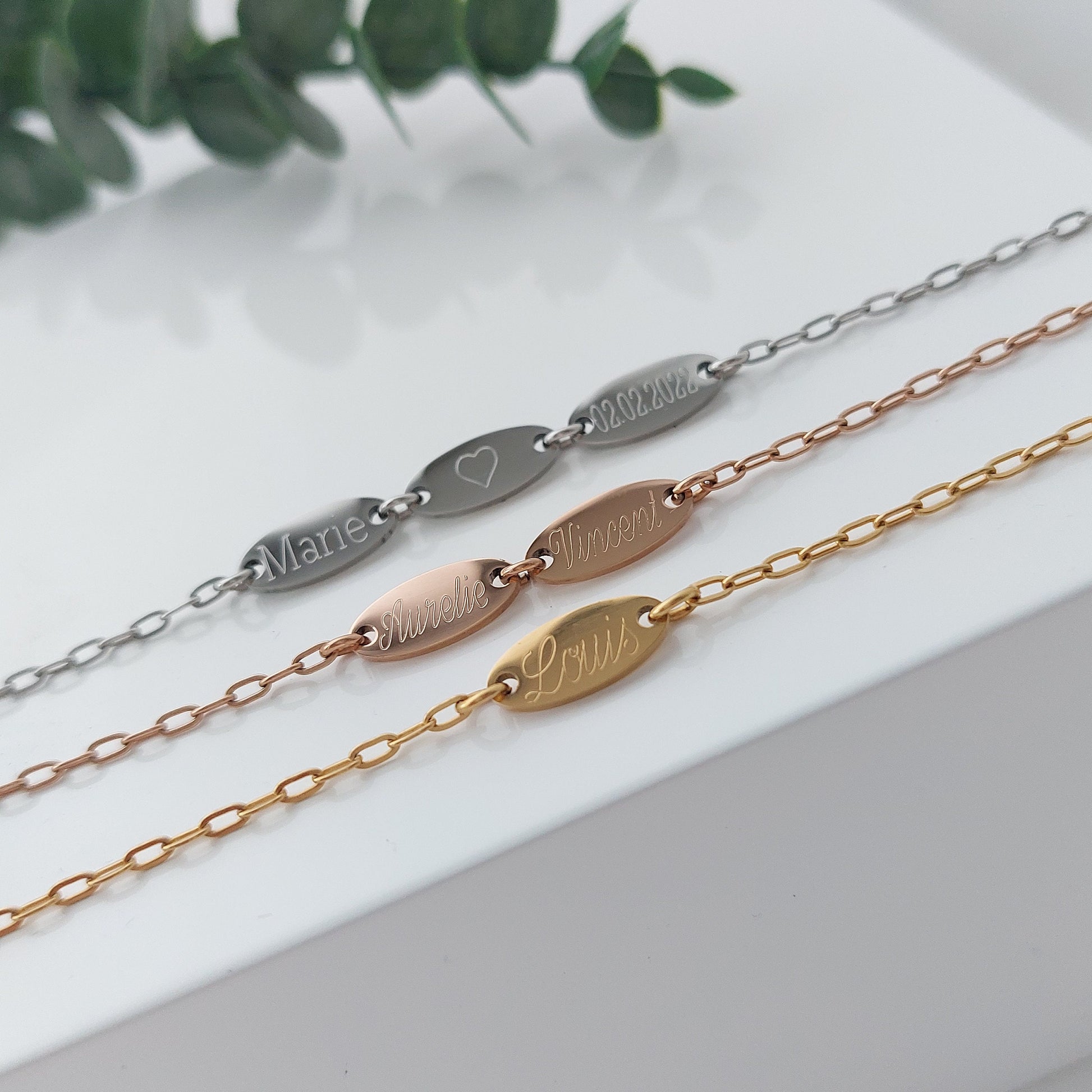 Personalisiertes Gravur Armband in Gold, Silber, Rosé, Armkette mit Buchstaben Plättchen, Namensarmband, Personalisiertes Geschenk Frauen