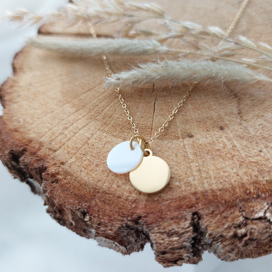 Personalisierte Kette mit Perlmutt Anhänger, Gravur Kette mit Namen/Buchstaben, personalisiertes Geschenk für Mama, Schwester, Freundin