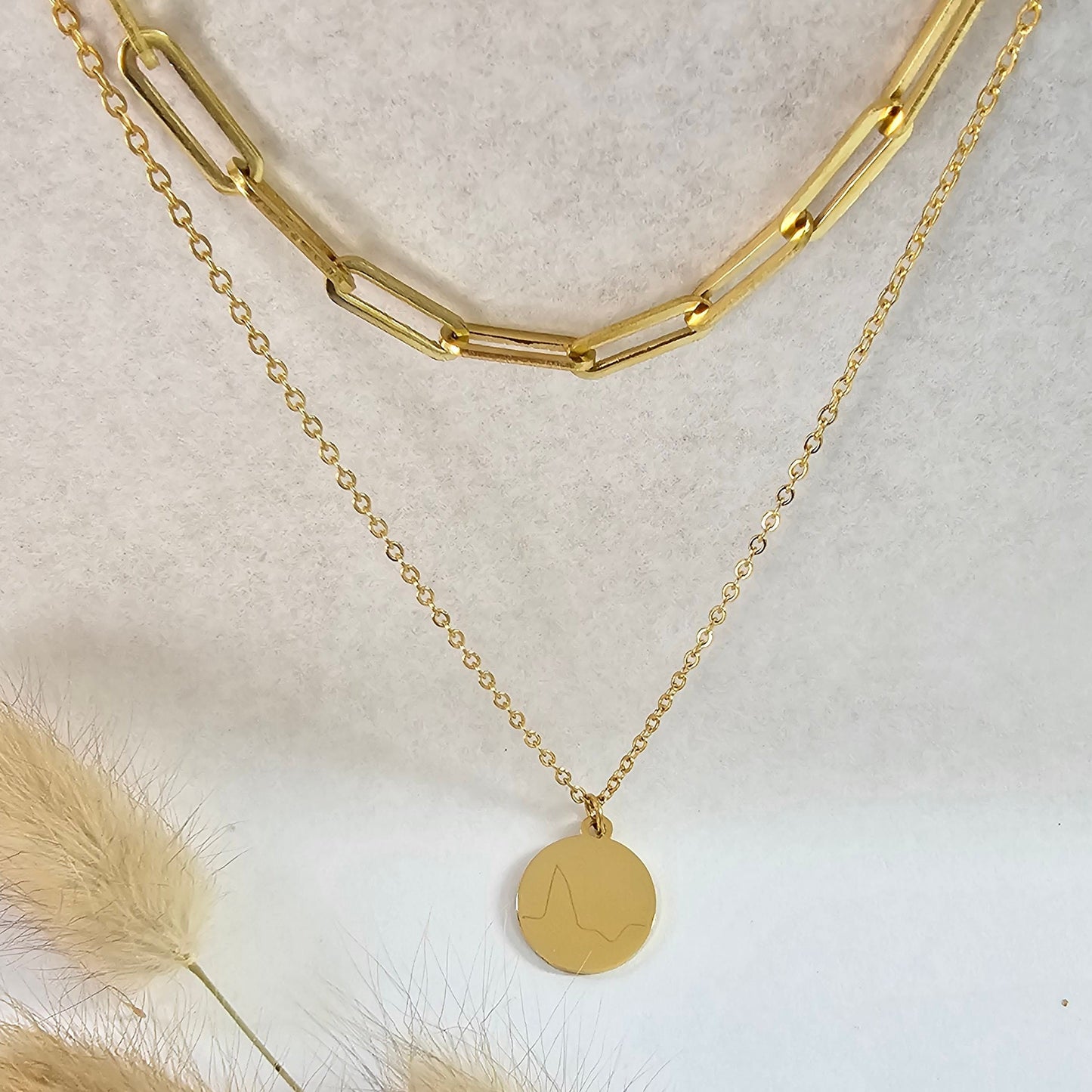 Mehrreihige, personalisierte Plättchen Kette in Gold aus Edelstahl, Halskette Gold mit Buchstaben Gravur, Namenskette Geschenk, Weihnachten