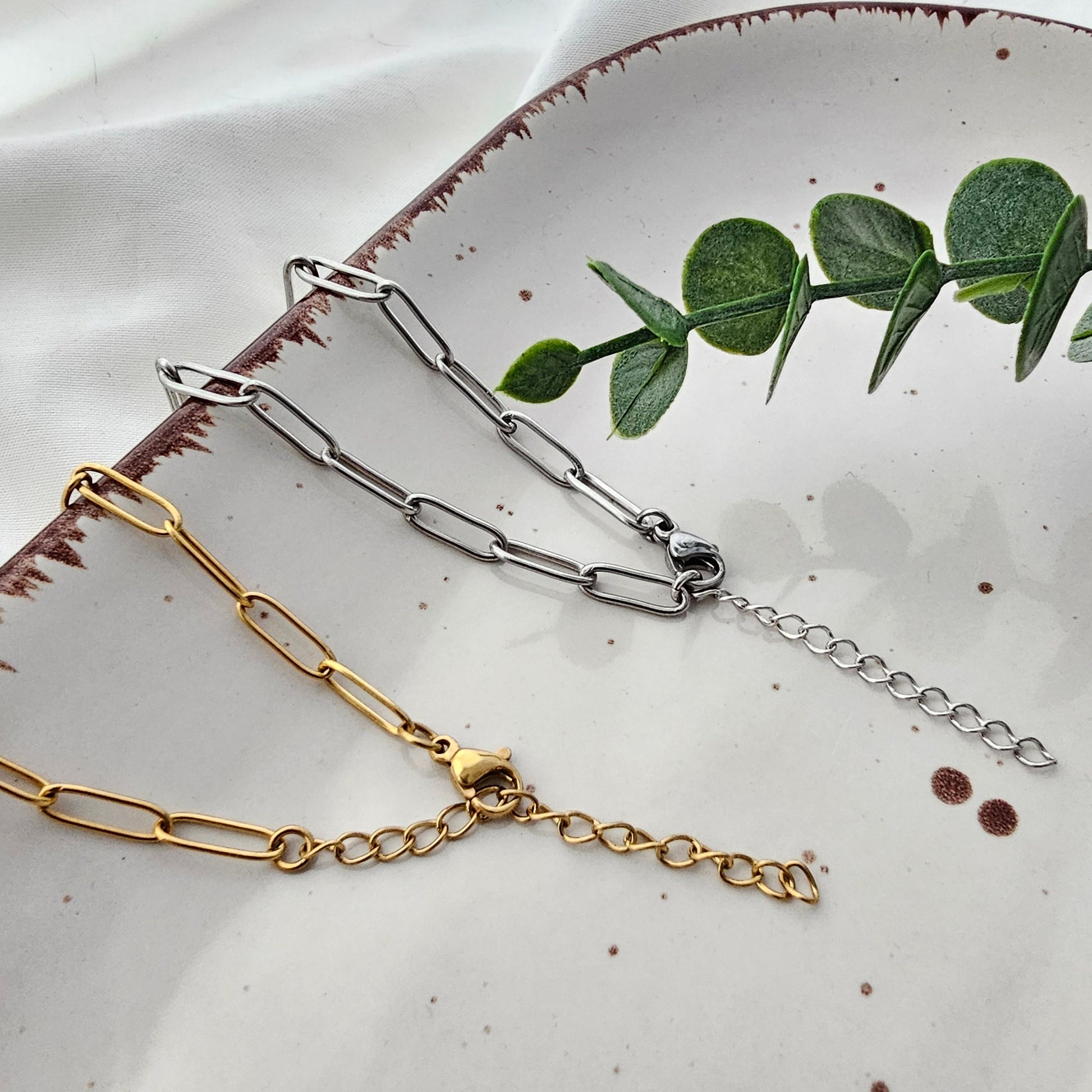 Fußkettchen mit gravur Anhänger in Gold,Rosé oder Silber aus Edelstahl, Fußkette mit buchstaben Plättchen, personalisiertes Geschenk