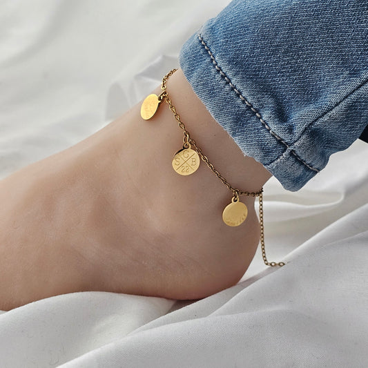 Fußkettchen mit gravur Anhänger in Gold,Rosé oder Silber aus Edelstahl, Fußkette mit buchstaben Plättchen, personalisiertes Geschenk
