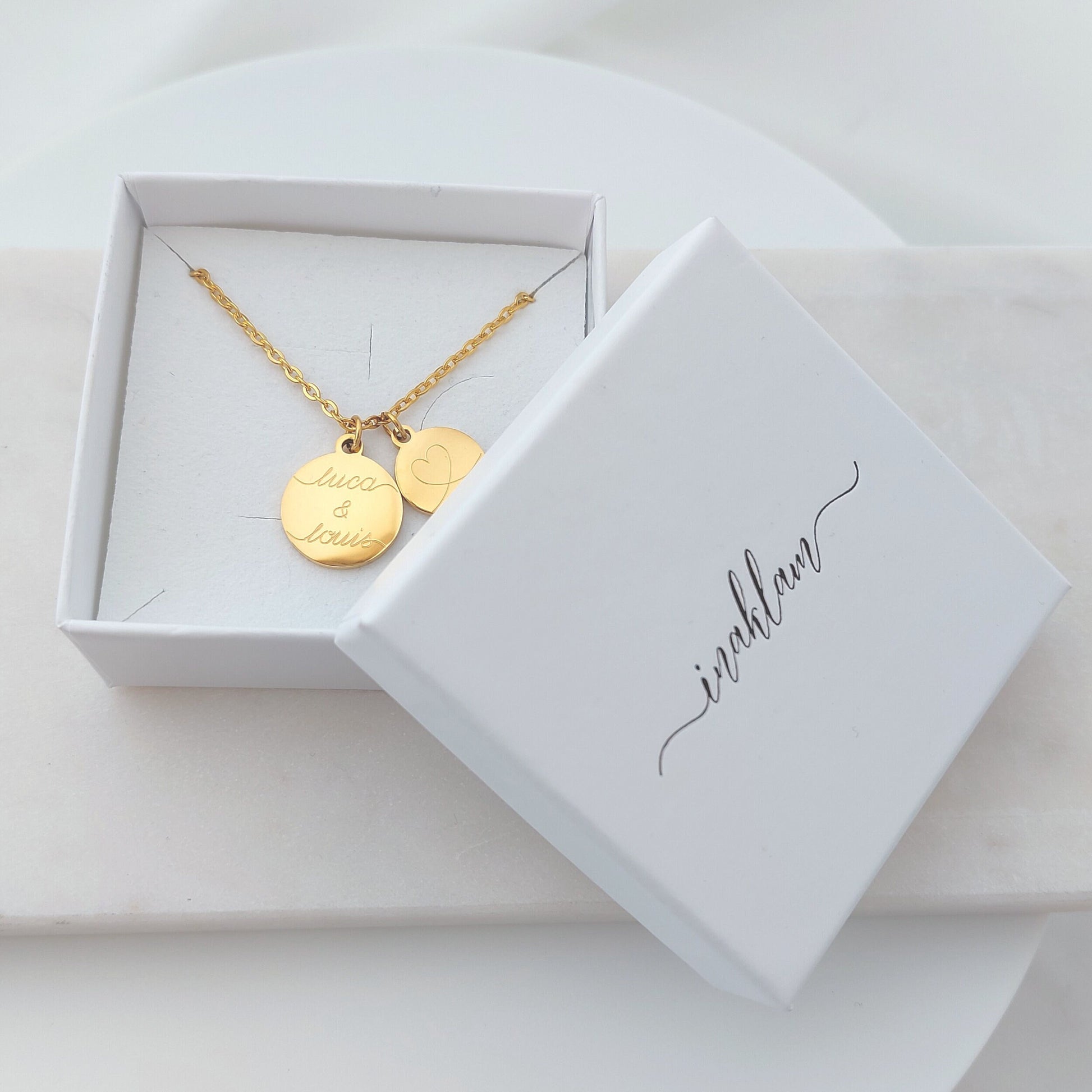 Personalisierte Kette mit Gravur Plättchen Anhänger in Gold, Silber, Rosé, Namenskette gold, Buchstabenkette, personalisiertes Geschenk Mama