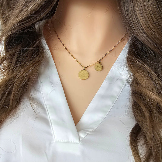 Personalisierte Kette mit Gravur Plättchen Anhänger in Gold, Silber, Rosé, Namenskette gold, Buchstabenkette, personalisiertes Geschenk Mama