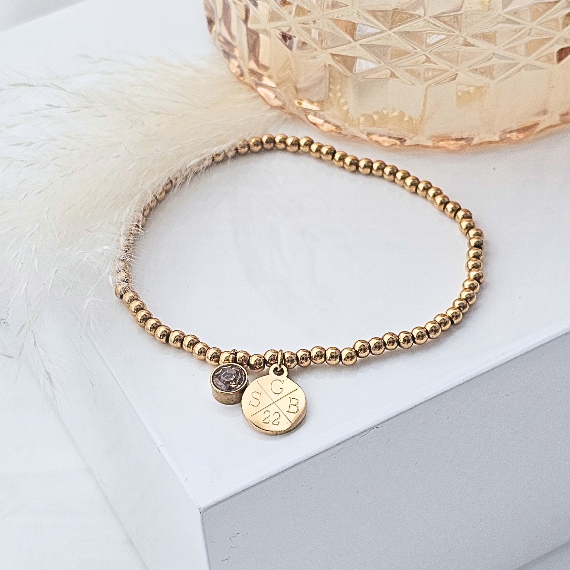 Perlenarmband personalisiert mit Gummizug und Gravur | Armband mit Geburtsstein | Kugelarmband Gold Silber | personalisierte Geschenke