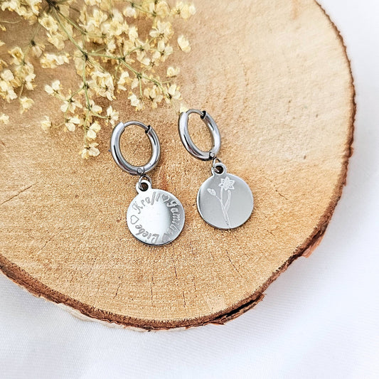 Personalisierte Creolen mit Plättchen Anhänger in Gold & Silber aus Edelstahl, Ohrringe mit Gravur als personalisiertes Geschenk, wasserfest