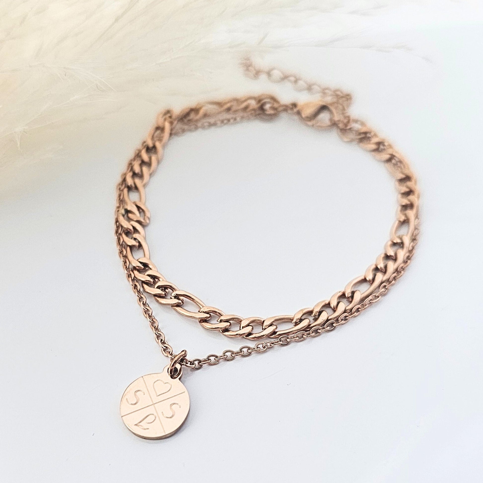 Mehrreihiges Armband personalisiert | Figaro Armband mit Gravurplättchen | Doppelreihiges Armband Edelstahl | personalisierte Geschenke