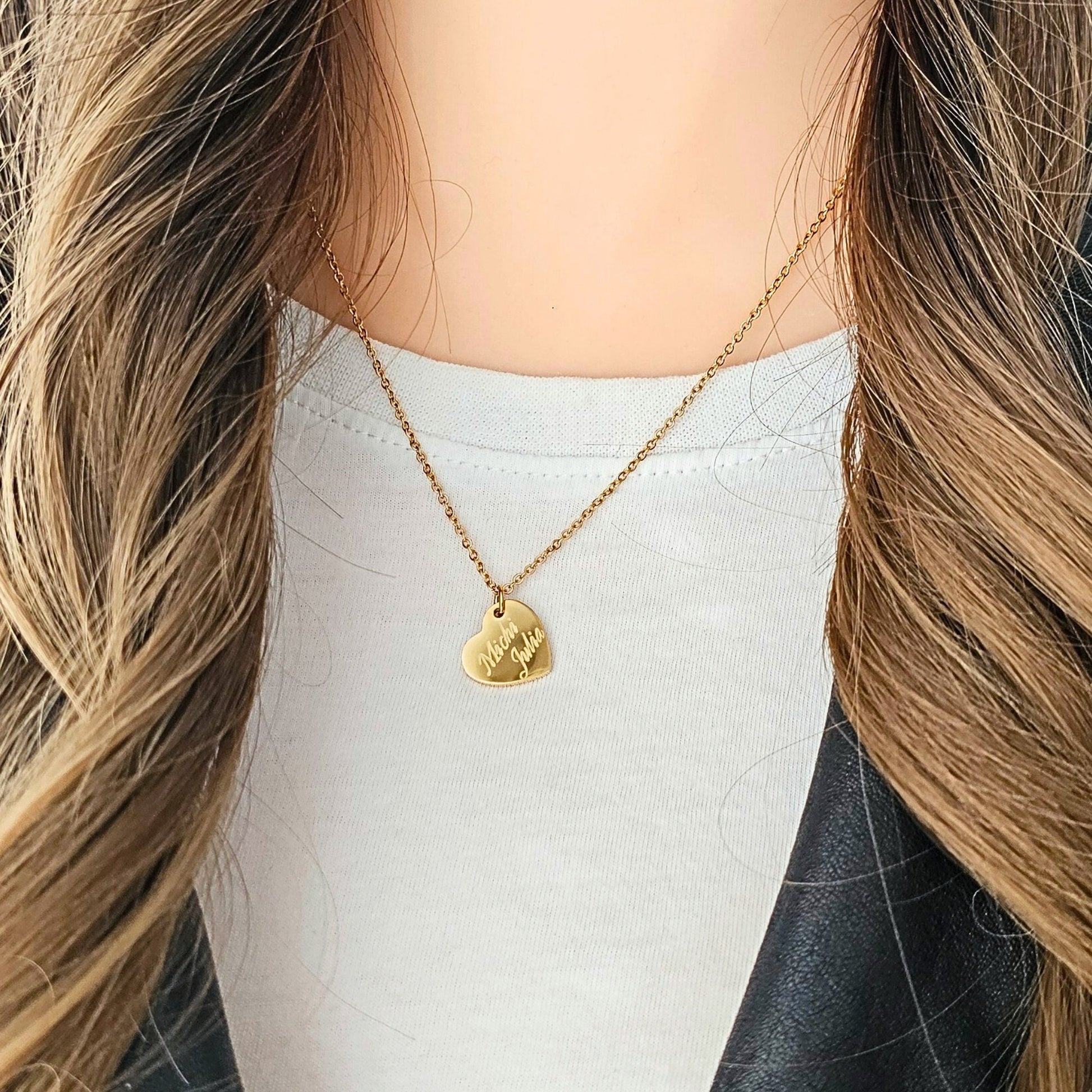 Personalisierte Herz Kette mit Gravur in Gold, Silber & Rosé, Kette mit Herz Anhänger personalisiert als Geschenk für Frauen