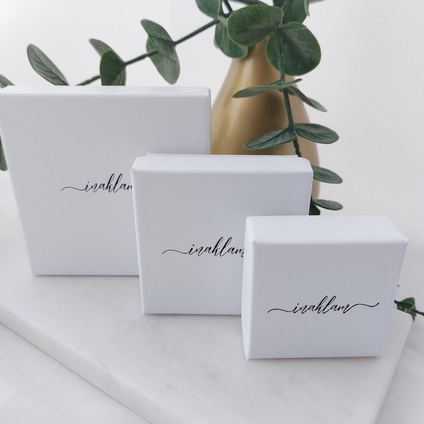 Personalisierte Kette mit Gravur Plättchen und Schlüsselanhänger | Damenkette aus Edelstahl mit Namensgravur | Buchstabenkette mit Schlüssel
