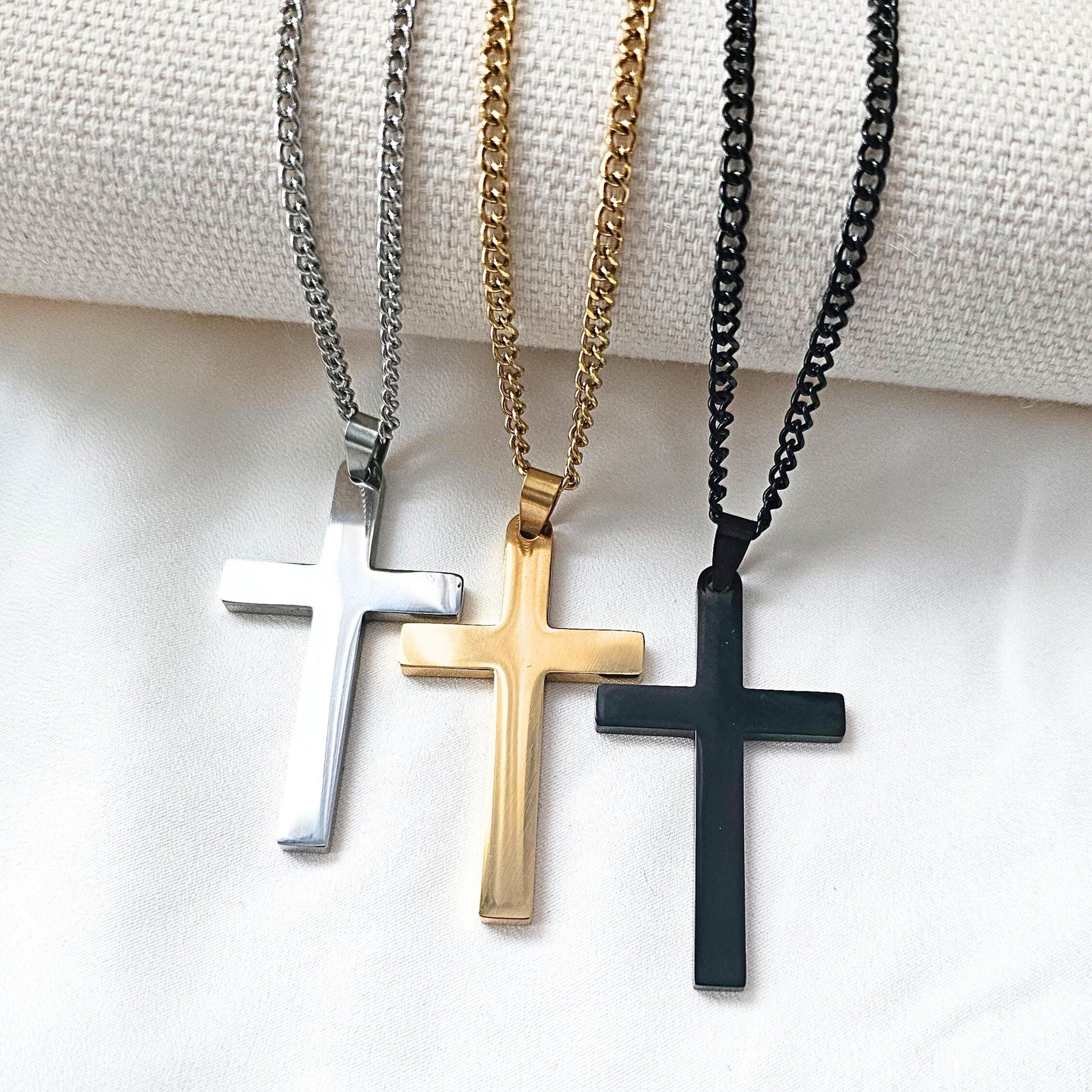 Herren Kreuzkette mit Gravur in Gold,Silber & Schwarz | Männer Kette mit Kreuz Anhänger personalisiert | personalisierte Weihnachtsgeschenke