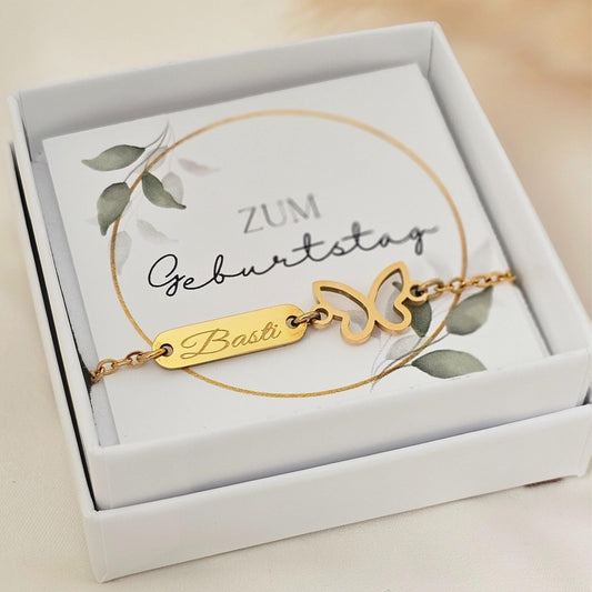 Personalisiertes Armband in Gold,Silber | Armband mit Schmetterling und Gravur Plättchen | Geschenk zum Geburtstag | Glücksbringer