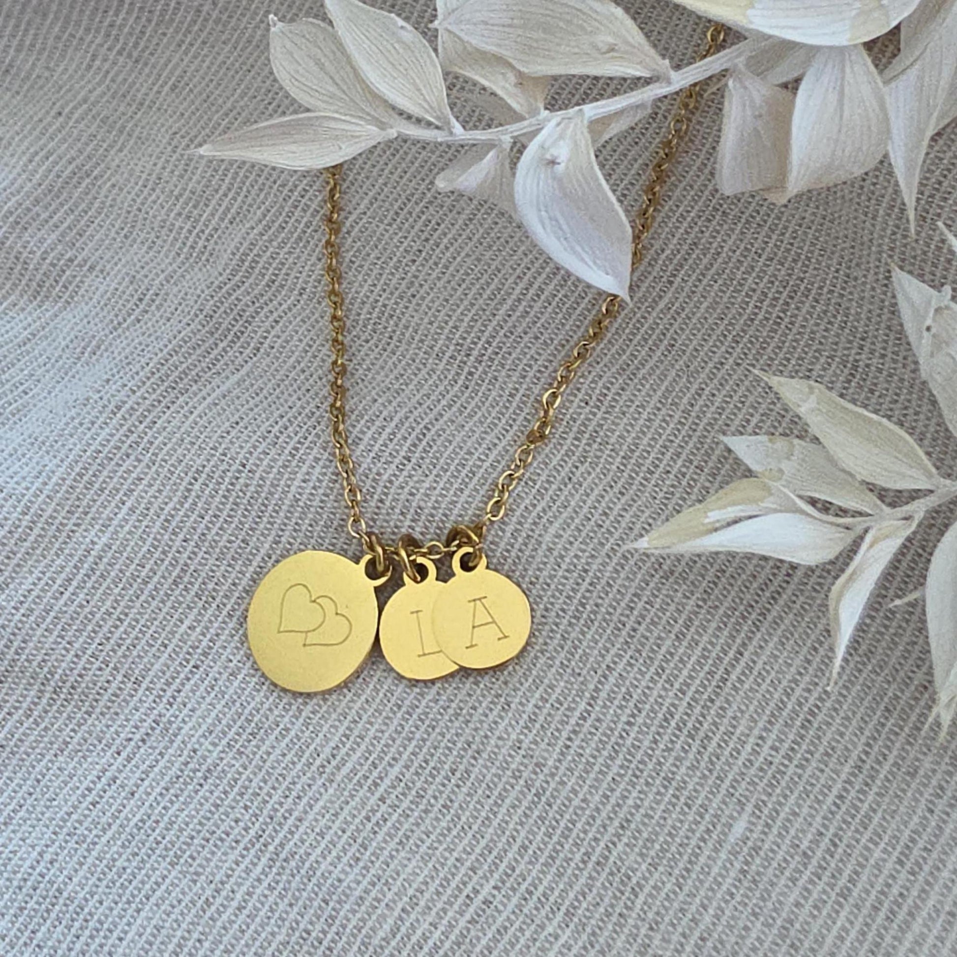 Personalisierte Kette mit Namensgravur | Edelstahl Schmuck vergoldet | Halskette mit Buchstaben Anhänger | personalisierte Geschenke Frauen