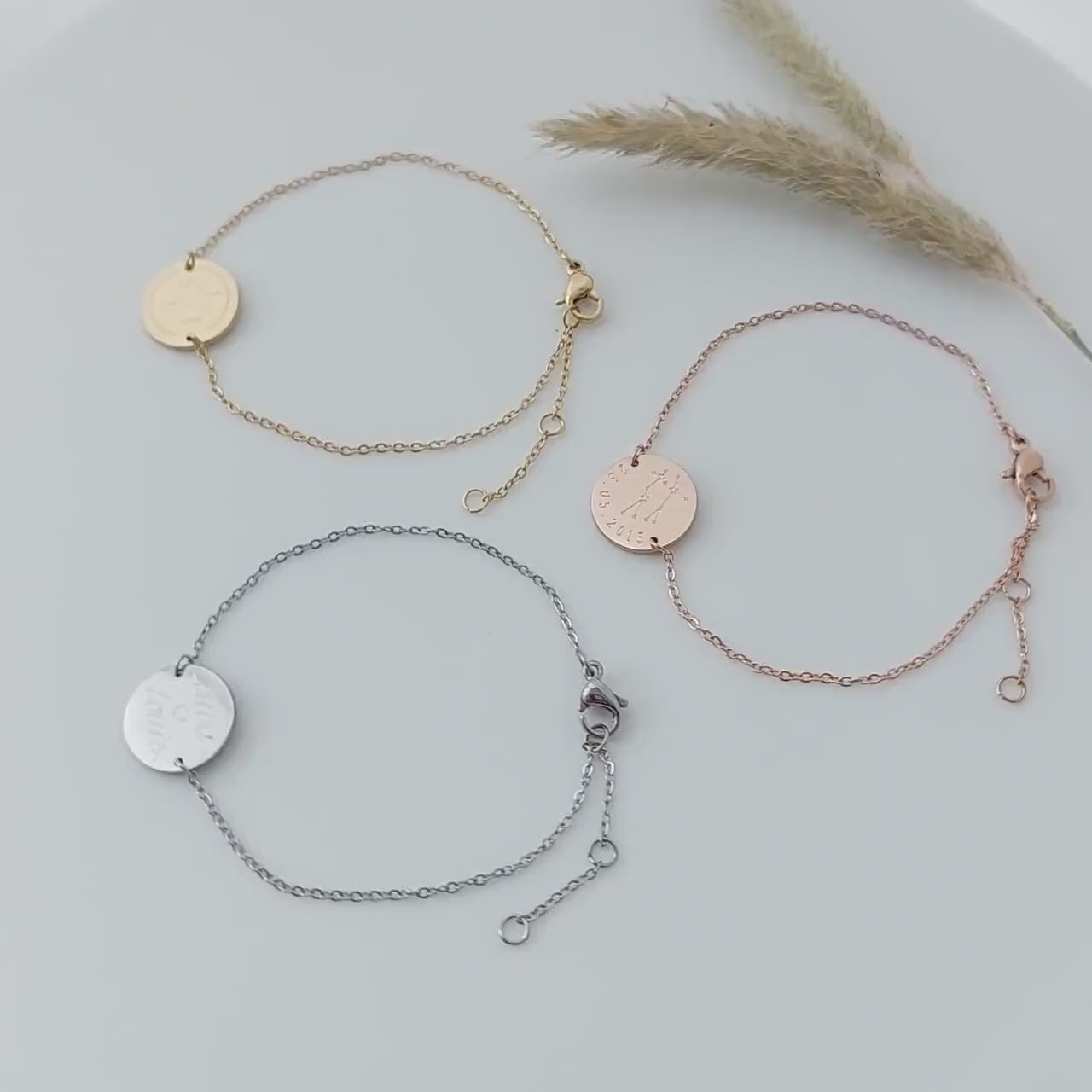 Personalisiertes Armband in Gold, Silber und Rosé mit 13mm Gravur Plättchen, personalisiertes Geschenk für Mama, Frauen, Freundin