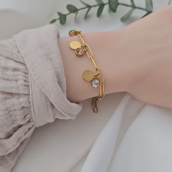 Personalisiertes Armband mit Gravuranhängern und Geburtssteinen | Geburtssteinarmband aus Edelstahl | personalisierte Geschenke