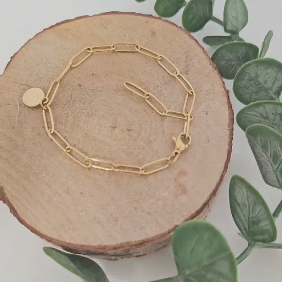 Personalisiertes Armband mit Gravur Plättchen in Silber, Gold und Rosé, grobes Armkette mit Buchstaben Anhänger, personalisiertes Geschenk