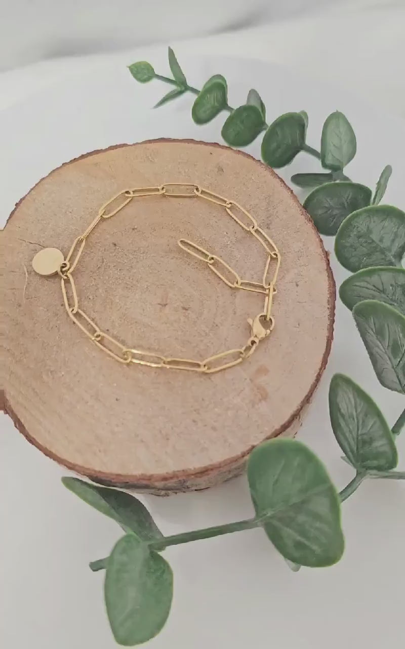 Personalisiertes Armband mit Gravur Plättchen in Silber, Gold und Rosé, grobes Armkette mit Buchstaben Anhänger, personalisiertes Geschenk