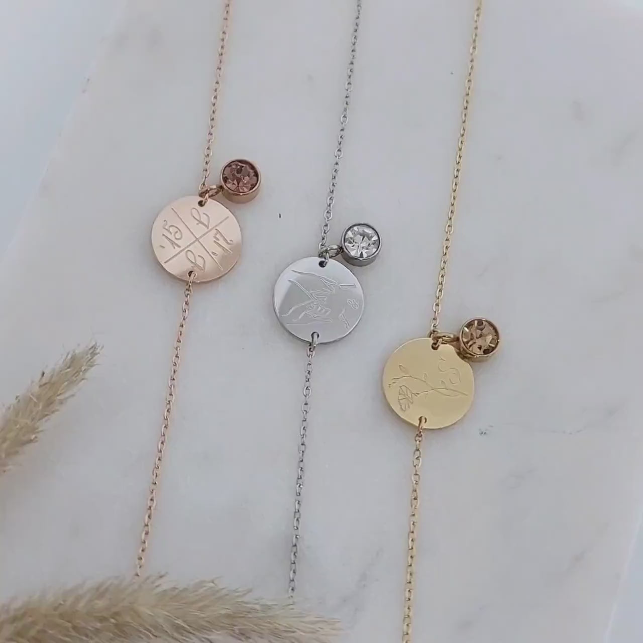 Personalisiertes Geburtsstein Armband in Gold, Silber, Rosé mit 13mm Gravur Plättchen, personalisiertes Geschenk für Mama, Frauen, Freundin